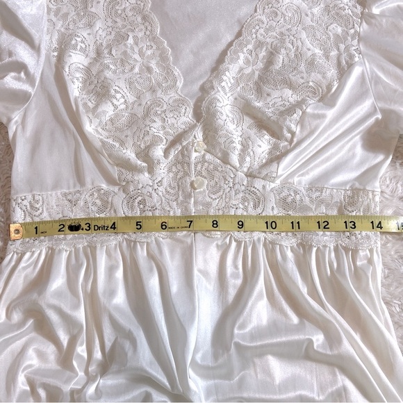Shadowline Ivory Satin & Lace Button Up Bridal Robe M Medium - Picture 8 of 9